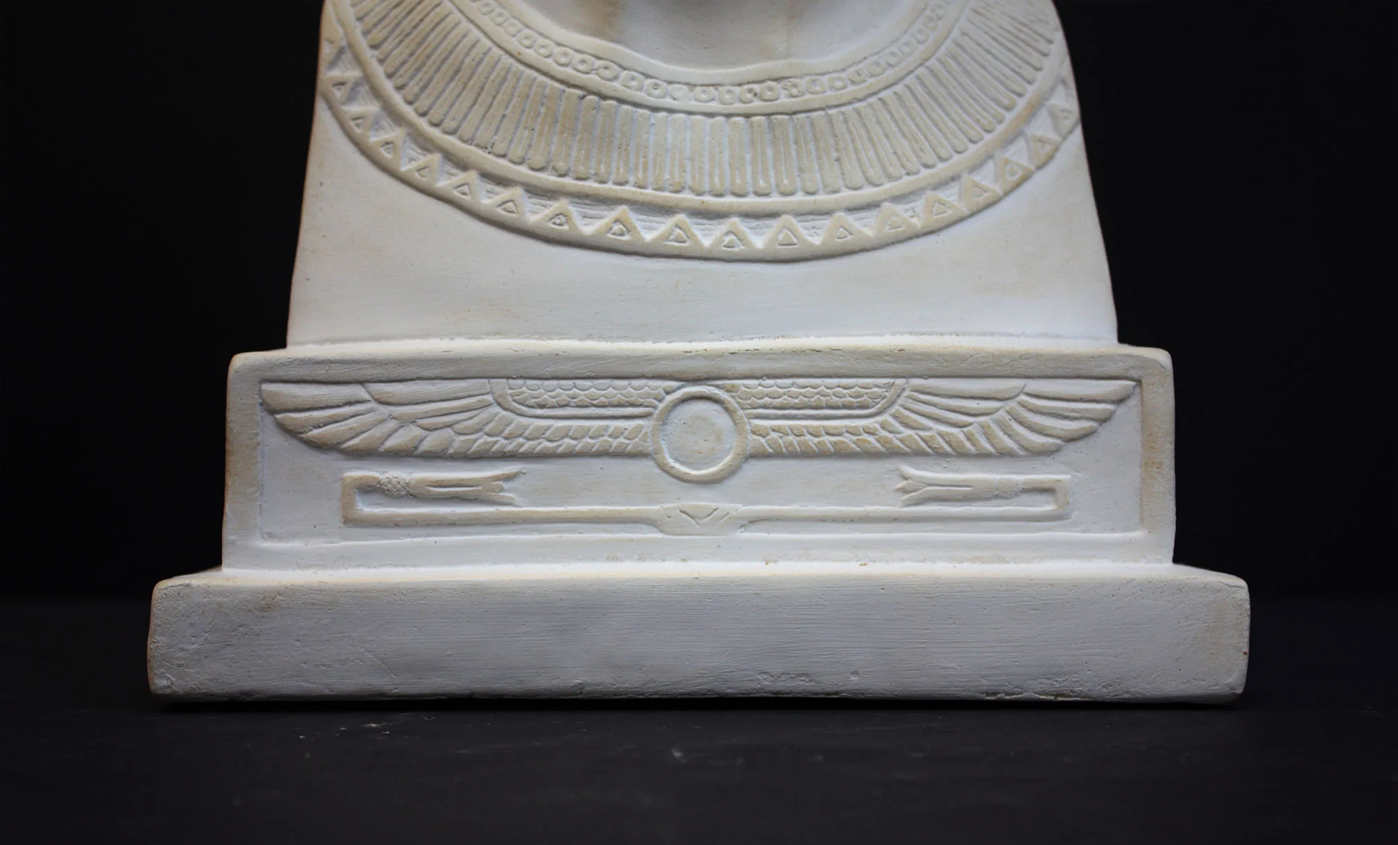Nefertiti Reduction - Item #83 - Image 11