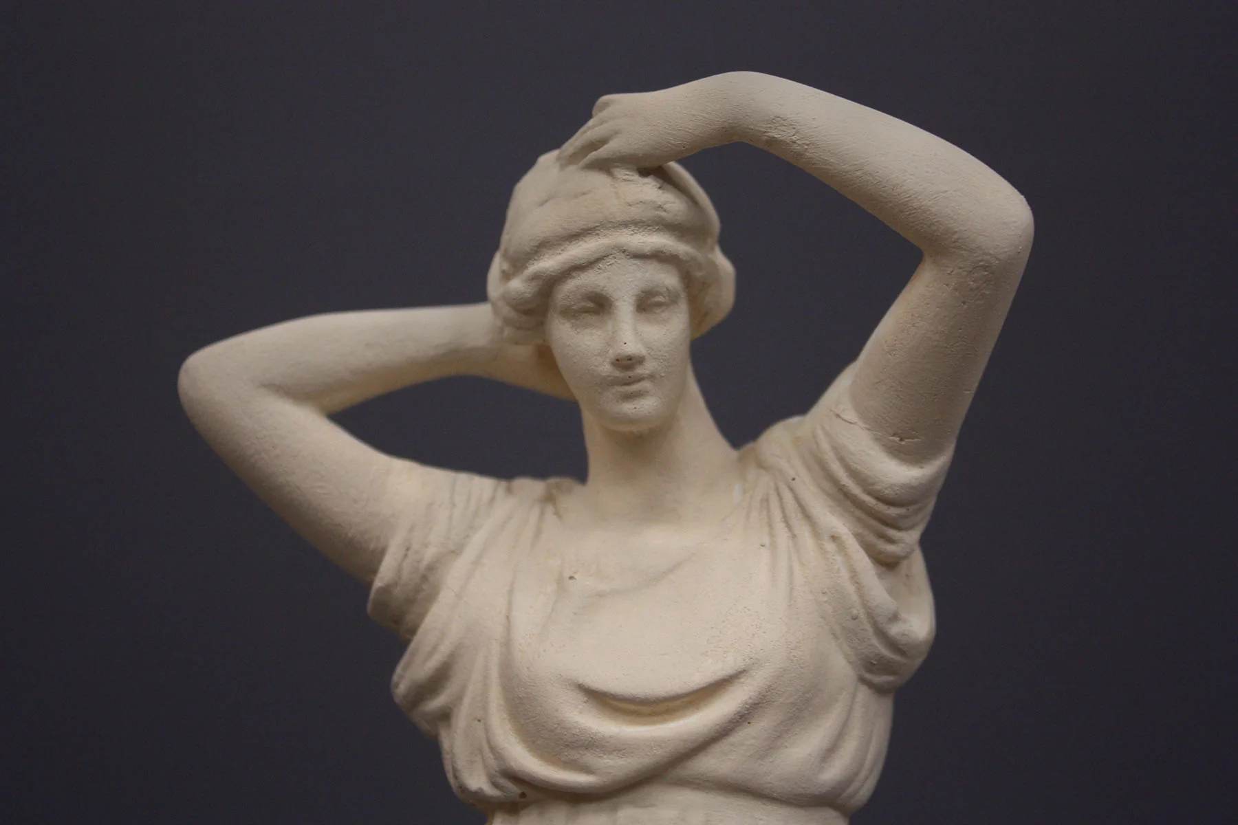 Tanagra Figurine Arranging Hair - Item #318 - Image 22