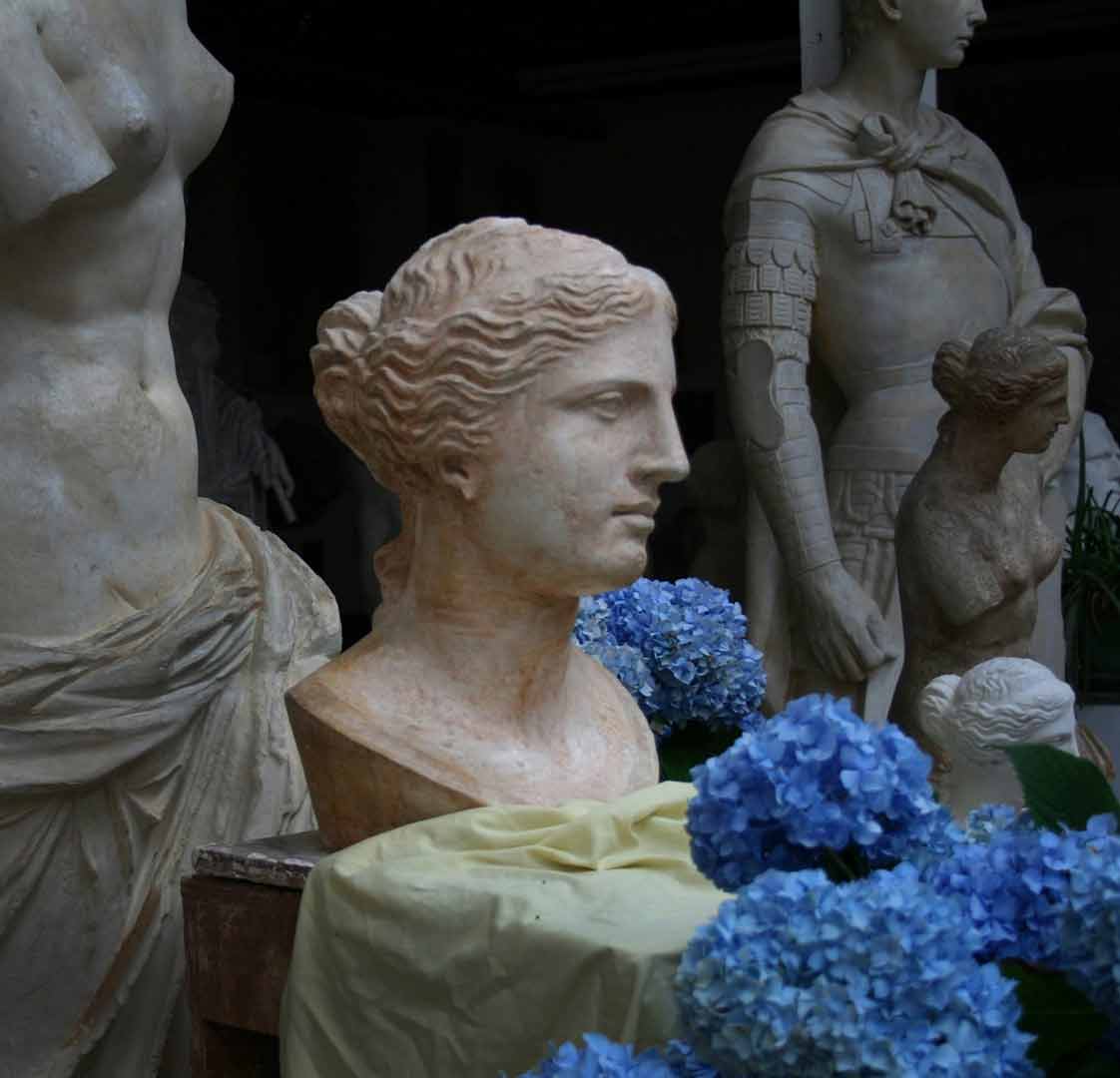Venus de Melo - Item #116 - Image 2